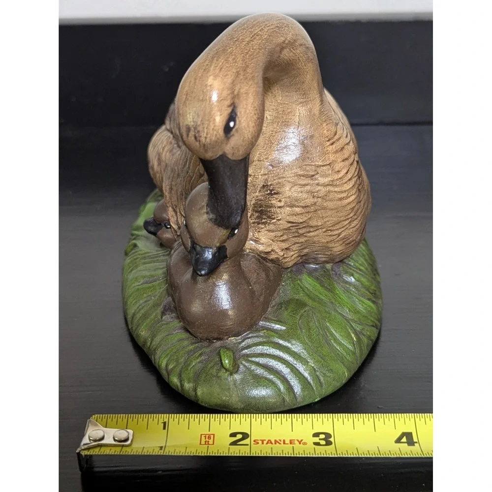 Vintage Atlantic Mold Ceramic‎ Canadian Goose & Goslings Painted and Signed A436